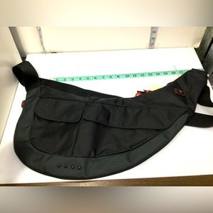 T-Tech Crossbody Sling Messenger Bag Black *New*